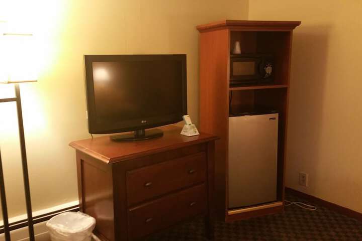 Room 8 of 24