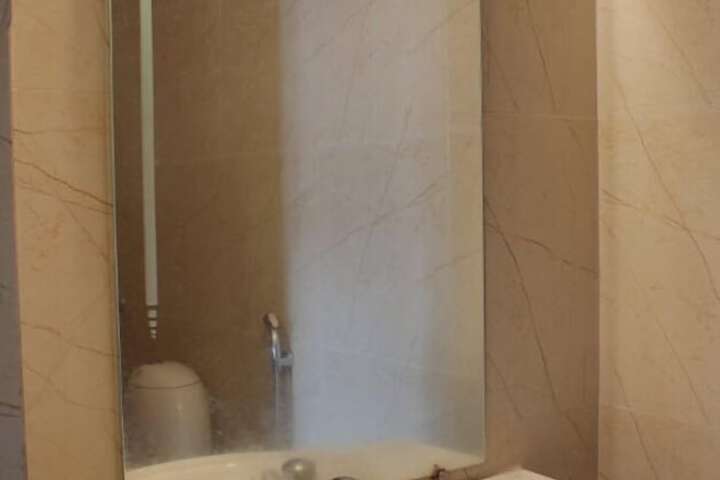 Room 15 of 28
