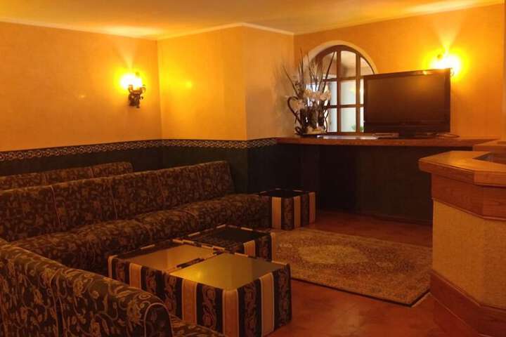 Hotel Interior 4 of 32