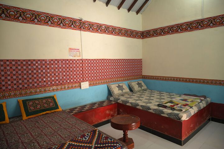 Room 10 of 35