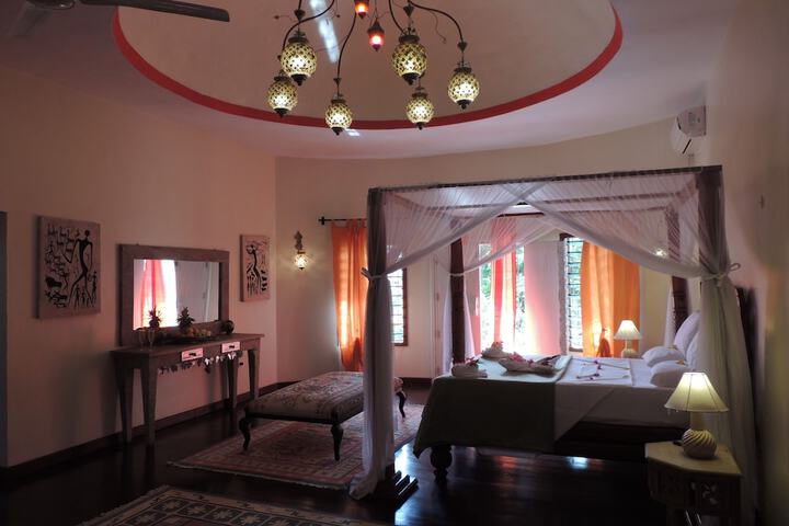 Room 7 of 50