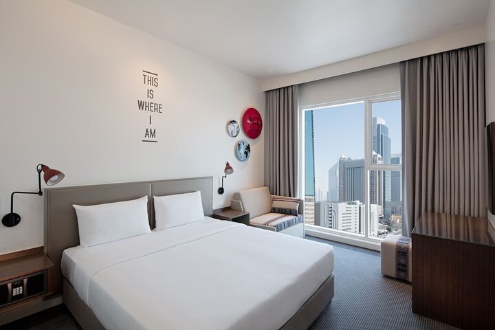 Room 9 of 25