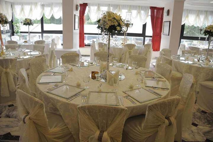 Ballroom/Hall 32 of 40