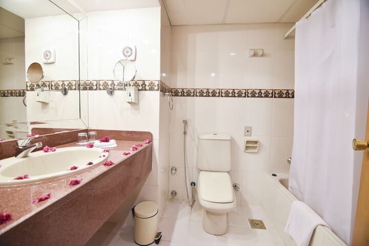 Room 21 of 29