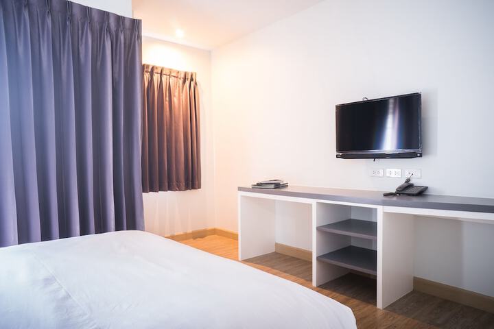 Room 11 of 36