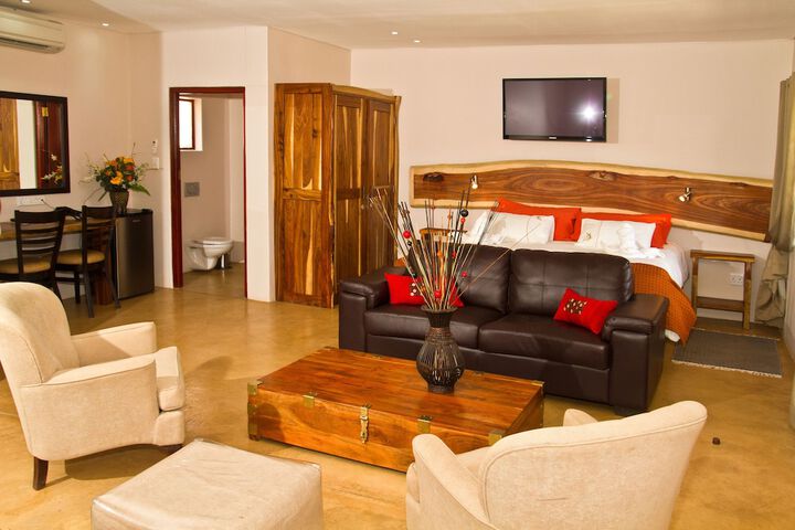 Room 4 of 37