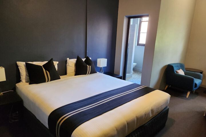 Room 17 of 30