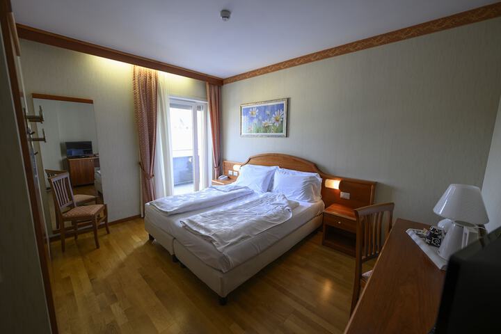 Room 18 of 71