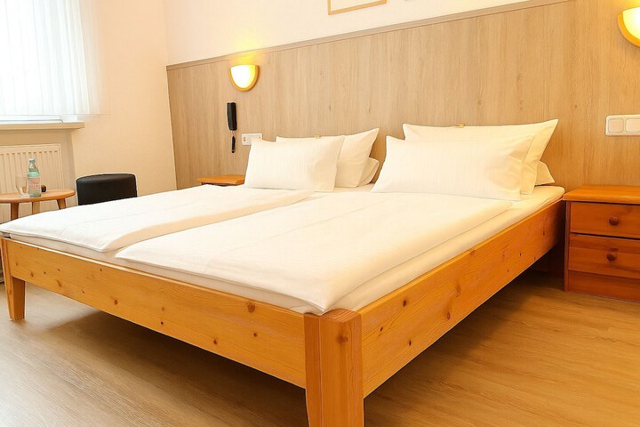 Room 8 of 20