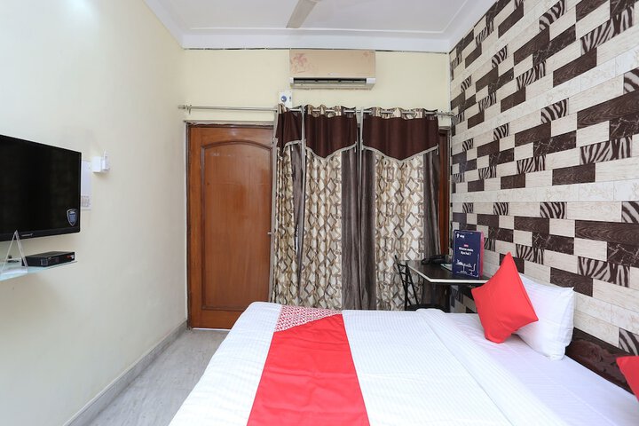 Room 14 of 23
