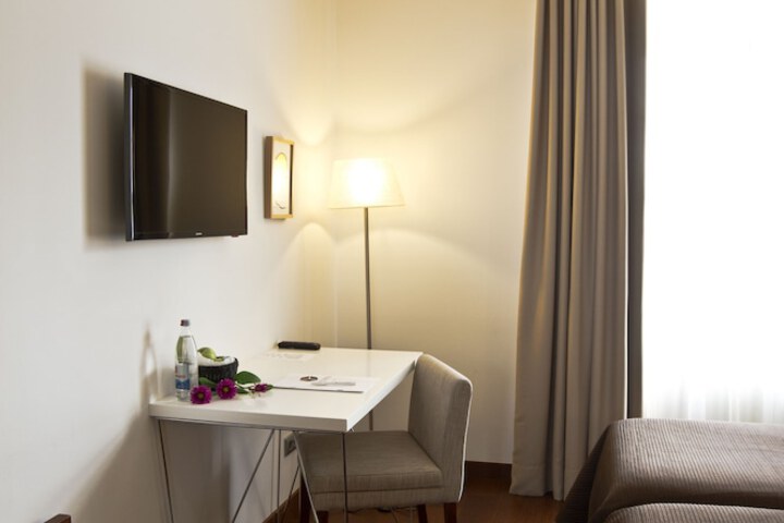Room 21 of 63