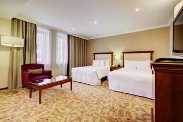 Room 32 of 90
