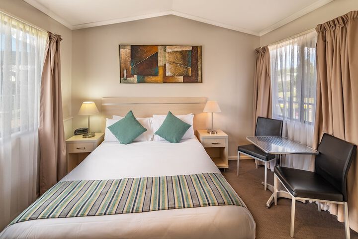 Room 373 of 611