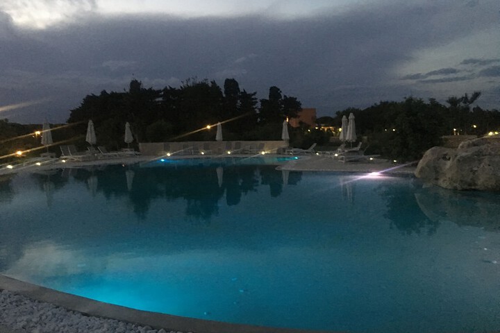 Pool 32 of 86