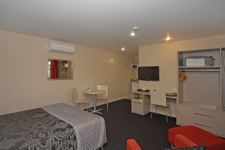 Room 3 of 31