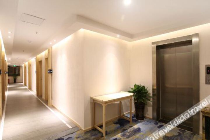 Hotel Interior 19 of 38