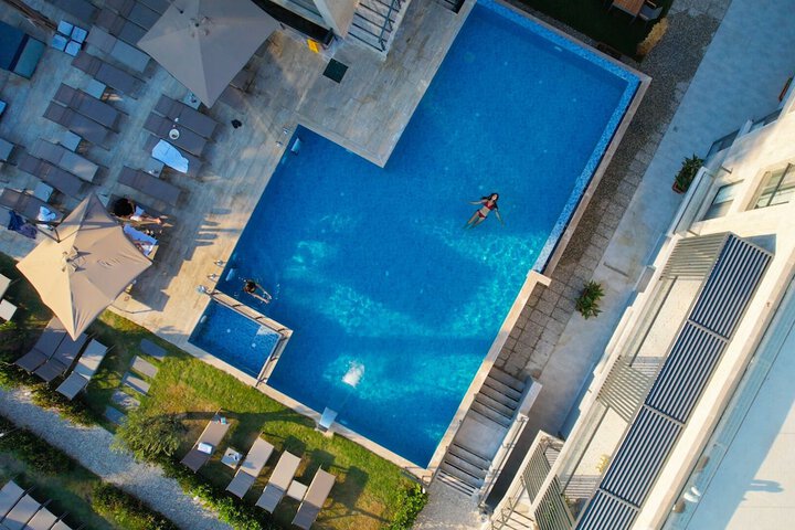 Pool 35 of 61