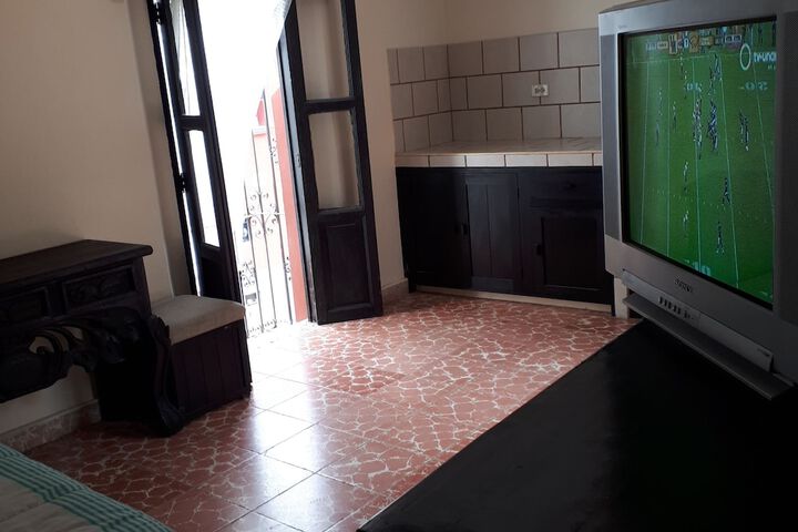 Room 6 of 94