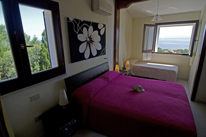 Room 6 of 59