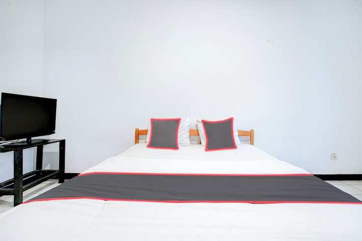 Room 16 of 28