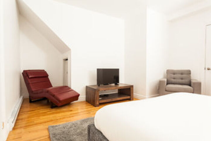 Room 16 of 31