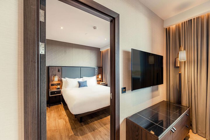 Room 42 of 132