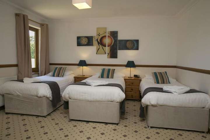 Room 9 of 40