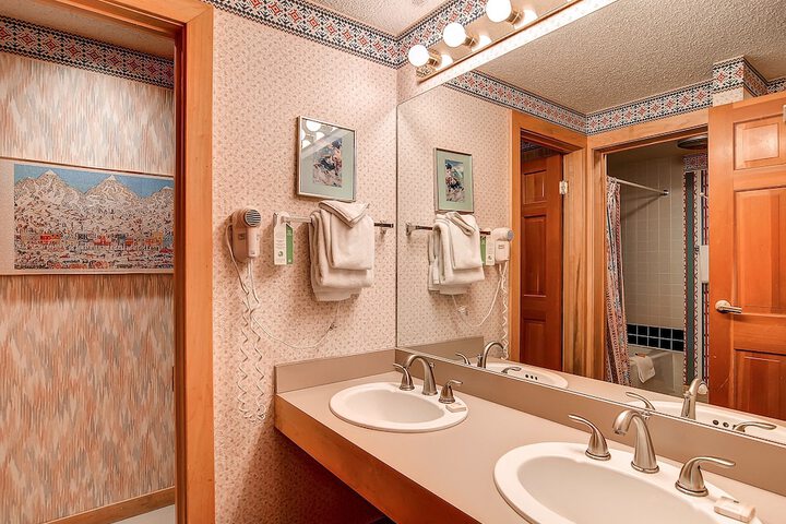 Room 14 of 29