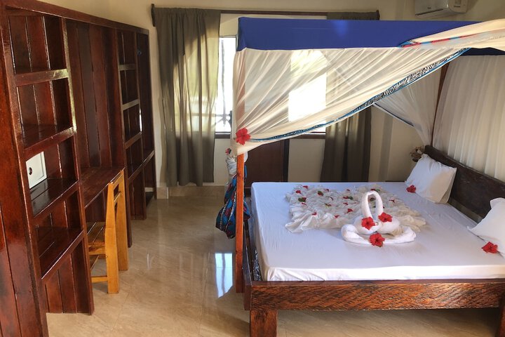 Room 6 of 21