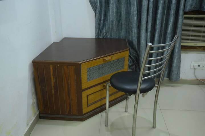Room 46 of 106