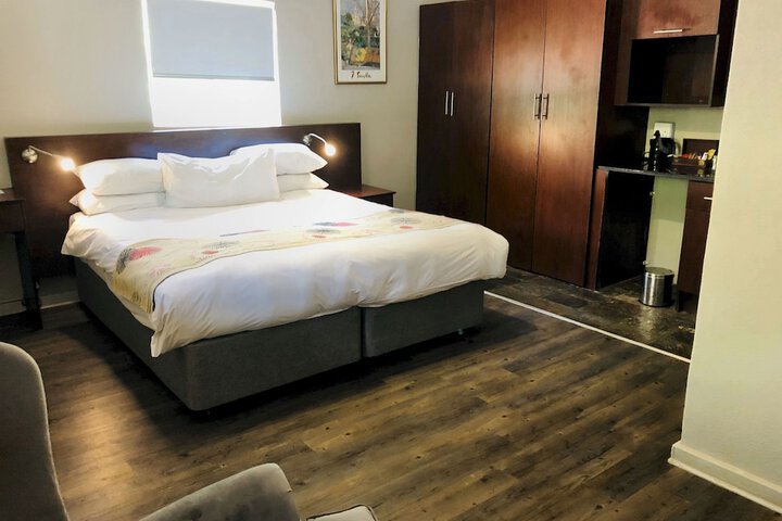Room 112 of 275