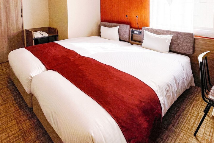 Room 11 of 75
