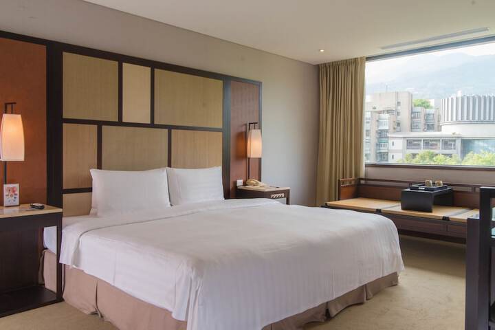 Room 12 of 62