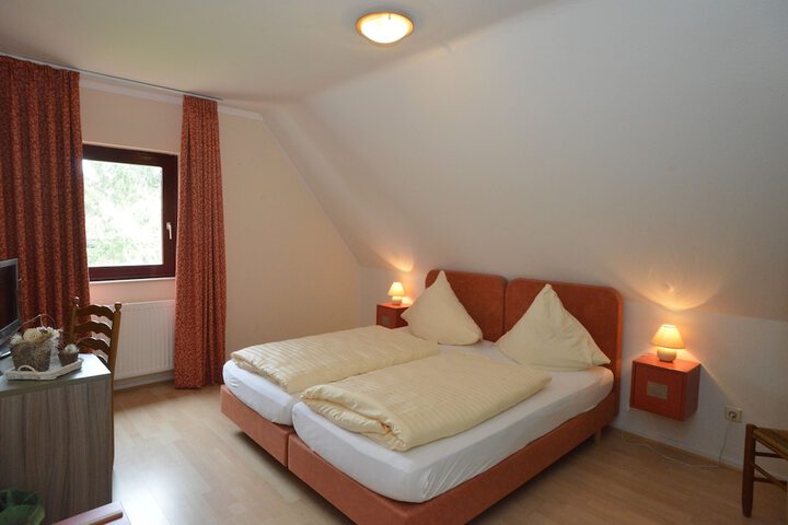Room 10 of 44
