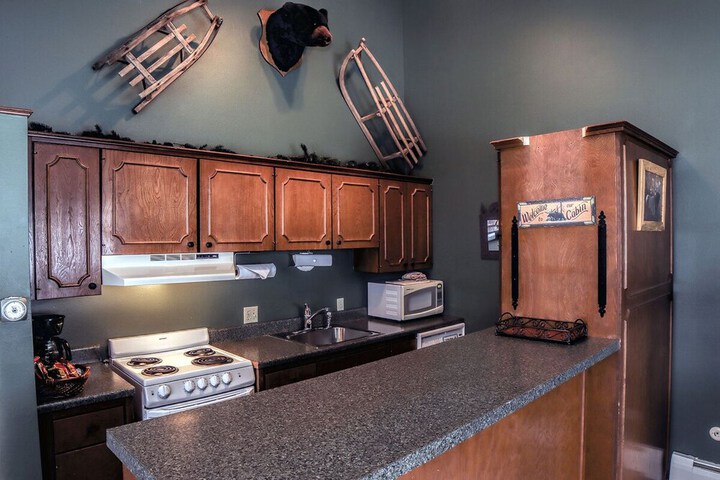 Fawn Valley Inn: 230 in Estes Park, CO