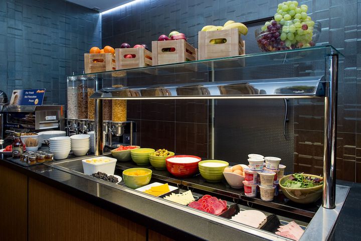 Dining 104 of 127