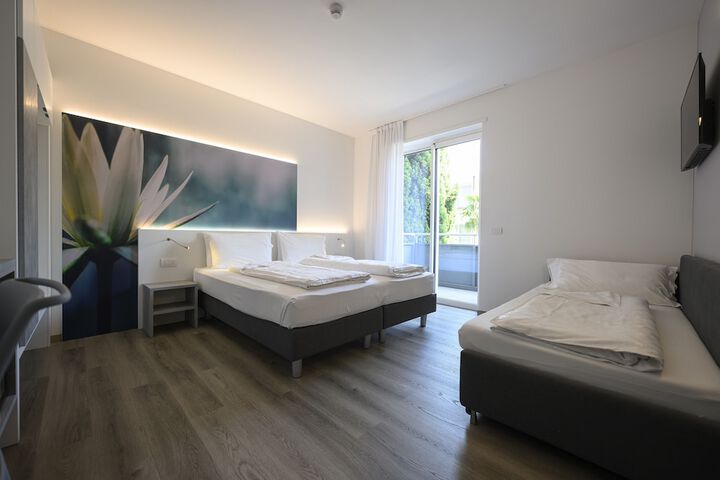 Room 14 of 71