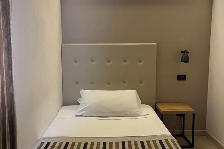 Room 18 of 39