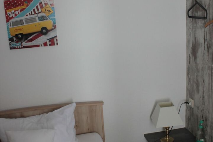 Room 7 of 50