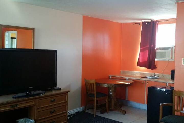 Room 26 of 43