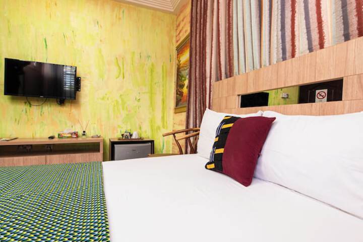 Room 30 of 130