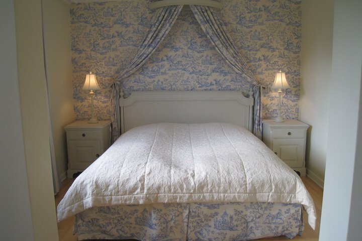 Room 18 of 80