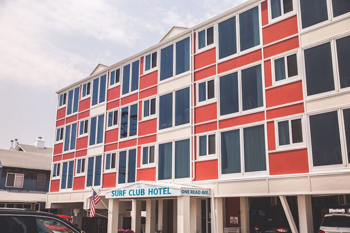 Hotel 2 of 51