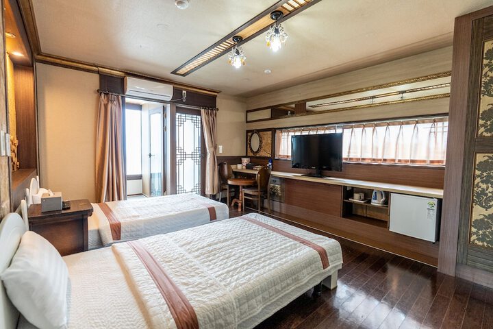 Room 15 of 75