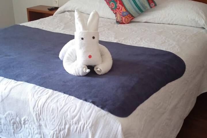 Room 4 of 33