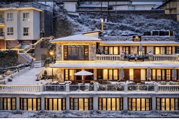 KSP Royal Valley View Hotel at Mall Road with Parking Mussoorie