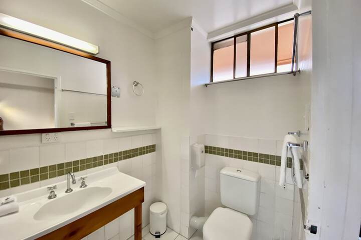 Room 8 of 47