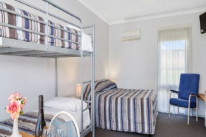 Room 380 of 384