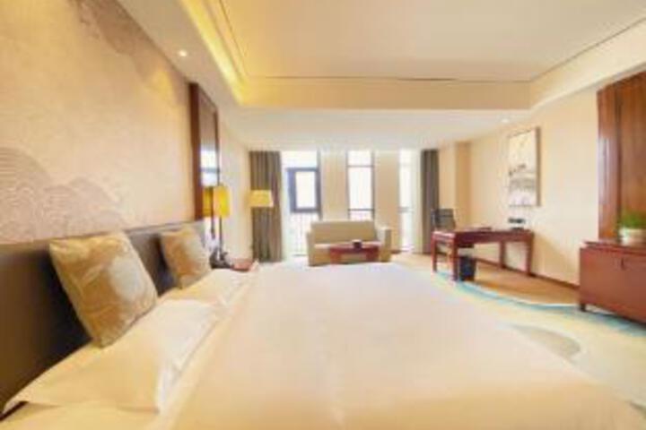 Room 15 of 17