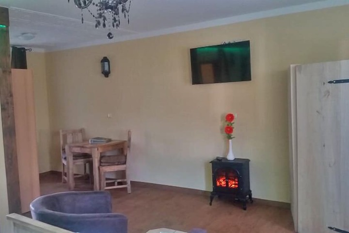 Room 14 of 64